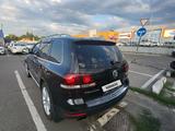 Volkswagen Touareg 2008 года за 5 400 000 тг. в Алматы – фото 4