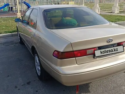 Toyota Camry 1997 года за 3 300 000 тг. в Каратау – фото 4