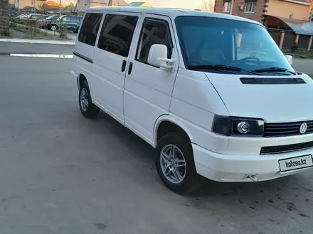 Volkswagen Caravelle 1994 года за 4 000 000 тг. в Кокшетау