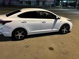 Hyundai Accent 2019 года за 5 700 000 тг. в Атырау – фото 2