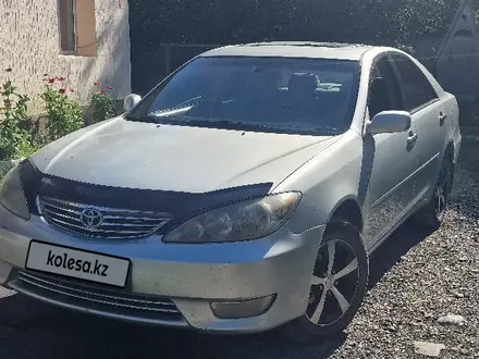 Toyota Camry 2004 года за 5 500 000 тг. в Семей