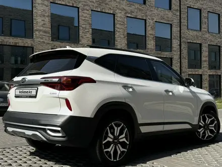 Kia Seltos 2020 года за 13 000 000 тг. в Алматы – фото 2