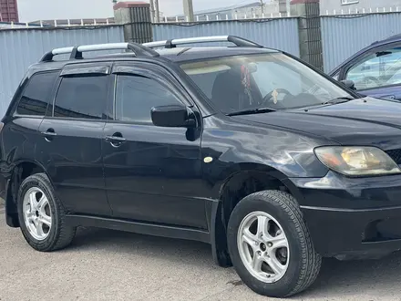 Mitsubishi Outlander 2004 годаүшін4 000 000 тг. в Астана – фото 3