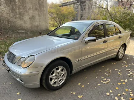 Mercedes-Benz C 220 2001 года за 3 400 000 тг. в Алматы – фото 9