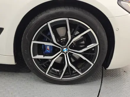 BMW 530 XDrive 2022 года за 20 500 000 тг. в Алматы – фото 28