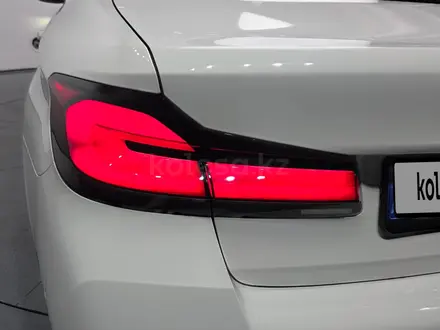 BMW 530 XDrive 2022 года за 20 500 000 тг. в Алматы – фото 6