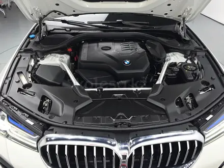 BMW 530 XDrive 2022 года за 20 500 000 тг. в Алматы – фото 7