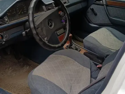 Mercedes-Benz E 200 1990 года за 1 400 000 тг. в Астана – фото 11