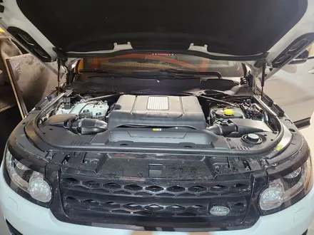 Land Rover Range Rover Sport 2015 года за 26 000 000 тг. в Алматы – фото 7