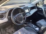 Toyota RAV4 2018 годаүшін11 500 000 тг. в Караганда – фото 4