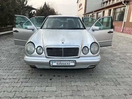 Mercedes-Benz E 230 1996 года за 2 300 000 тг. в Шымкент