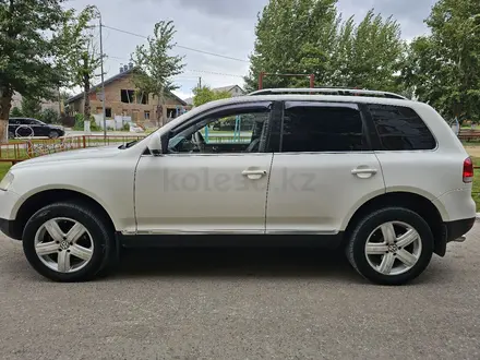 Volkswagen Touareg 2004 года за 3 399 999 тг. в Рудный – фото 2