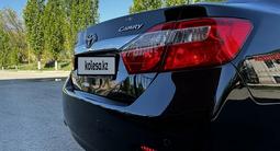 Toyota Camry 2012 года за 8 900 000 тг. в Актобе – фото 2