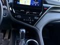 Toyota Camry 2023 годаүшін13 500 000 тг. в Усть-Каменогорск – фото 30