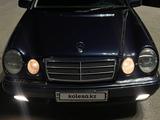 Mercedes-Benz E 200 1999 года за 2 200 000 тг. в Алматы – фото 2