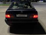 Mercedes-Benz E 200 1999 года за 2 200 000 тг. в Алматы – фото 3