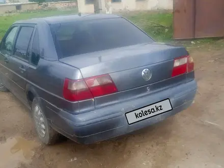 Volkswagen Santana 2004 года за 450 000 тг. в Аса – фото 3