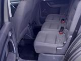 Volkswagen Touran 2007 годаүшін3 500 000 тг. в Качар – фото 3