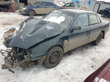 Toyota Camry 1994 года за 444 444 тг. в Актобе – фото 3