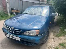 Nissan Primera, 2001