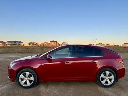 Chevrolet Cruze 2012 года за 4 000 000 тг. в Караганда – фото 2