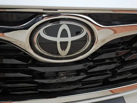 Toyota Highlander 2023 года за 33 500 000 тг. в Атырау – фото 17