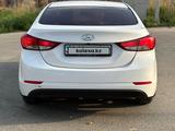 Hyundai Elantra 2015 годаfor5 950 000 тг. в Алматы – фото 4