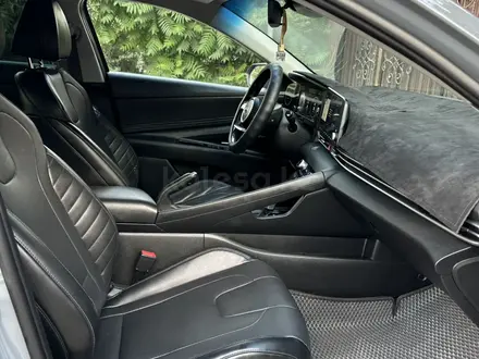 Hyundai Elantra 2023 года за 8 500 000 тг. в Алматы – фото 21