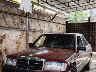 Mercedes-Benz 190