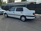 Volkswagen Vento 1993 года за 1 400 000 тг. в Алматы – фото 2