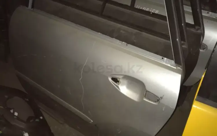 Задние двери за 100 тг. в Алматы