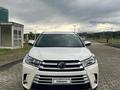 Toyota Highlander 2017 года за 14 200 000 тг. в Актобе