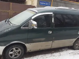 Hyundai Starex