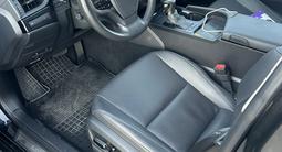 Lexus ES 250 2023 года за 23 000 000 тг. в Алматы – фото 3