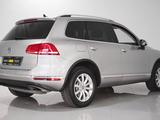 Volkswagen Touareg 2014 года за 14 900 000 тг. в Алматы – фото 5