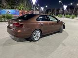 Volkswagen Jetta 2016 года за 6 800 000 тг. в Уральск – фото 3