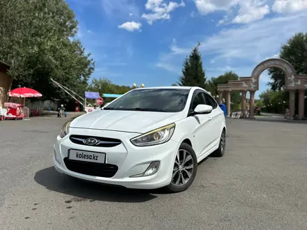 Hyundai Accent 2014 года за 5 400 000 тг. в Семей