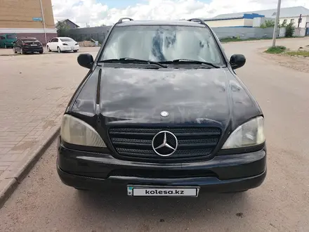 Mercedes-Benz ML 320 1998 года за 4 000 000 тг. в Астана – фото 2