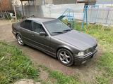 BMW 323 1993 года за 1 000 000 тг. в Алматы – фото 2