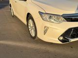 Toyota Camry 2014 года за 9 200 000 тг. в Актобе – фото 2