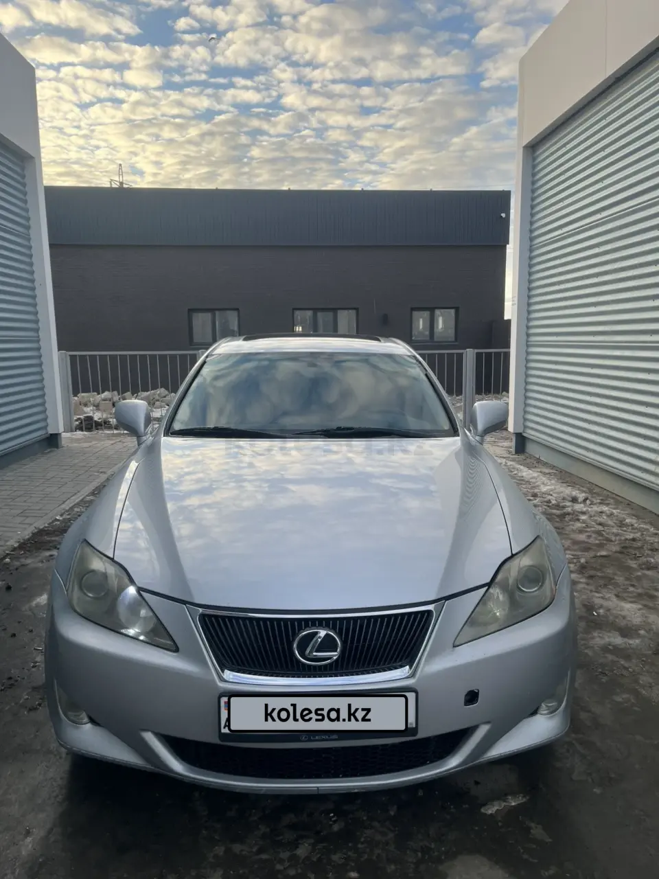 Lexus is-250, 2007