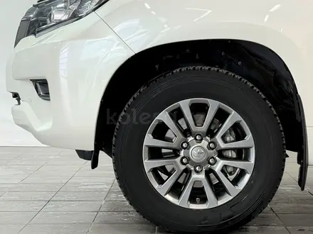Toyota Land Cruiser Prado Comfort 2018 года за 23 500 000 тг. в Астана – фото 17