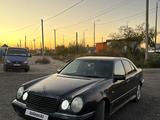 Mercedes-Benz E 320 1998 года за 2 350 000 тг. в Семей – фото 3