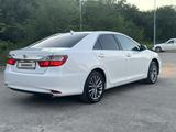 Toyota Camry 2016 годаүшін11 000 000 тг. в Актобе – фото 4