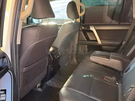 Toyota Land Cruiser Prado 2015 года за 18 900 000 тг. в Атырау – фото 17