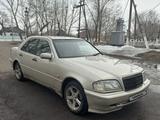 Mercedes-Benz C 240 1998 года за 3 000 000 тг. в Караганда