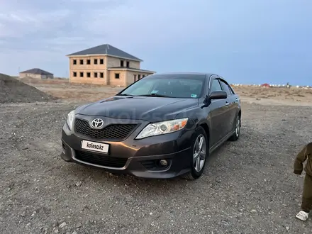 Toyota Camry 2011 года за 4 200 000 тг. в Атырау – фото 2