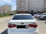 Kia Rio 2015 года за 4 400 000 тг. в Уральск – фото 2