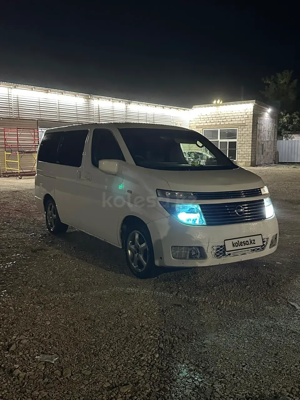 Nissan Elgrand, 2003