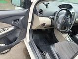 Toyota Yaris 2007 годаүшін4 200 000 тг. в Семей – фото 2